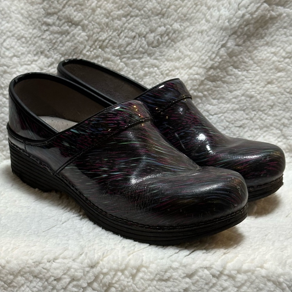 Dansko XP 2.0 Clogs Women Lightweight Slip Resistant Footwear Size 41 Purple